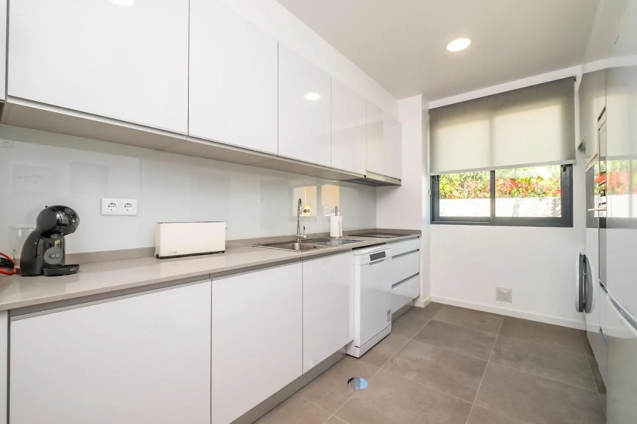 Apartment With Ocean View And Parking Funchal  0*, Funchal (Madeira)