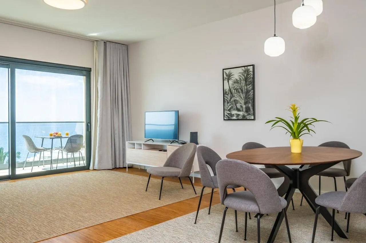 Apartment With Ocean View And Parking Funchal